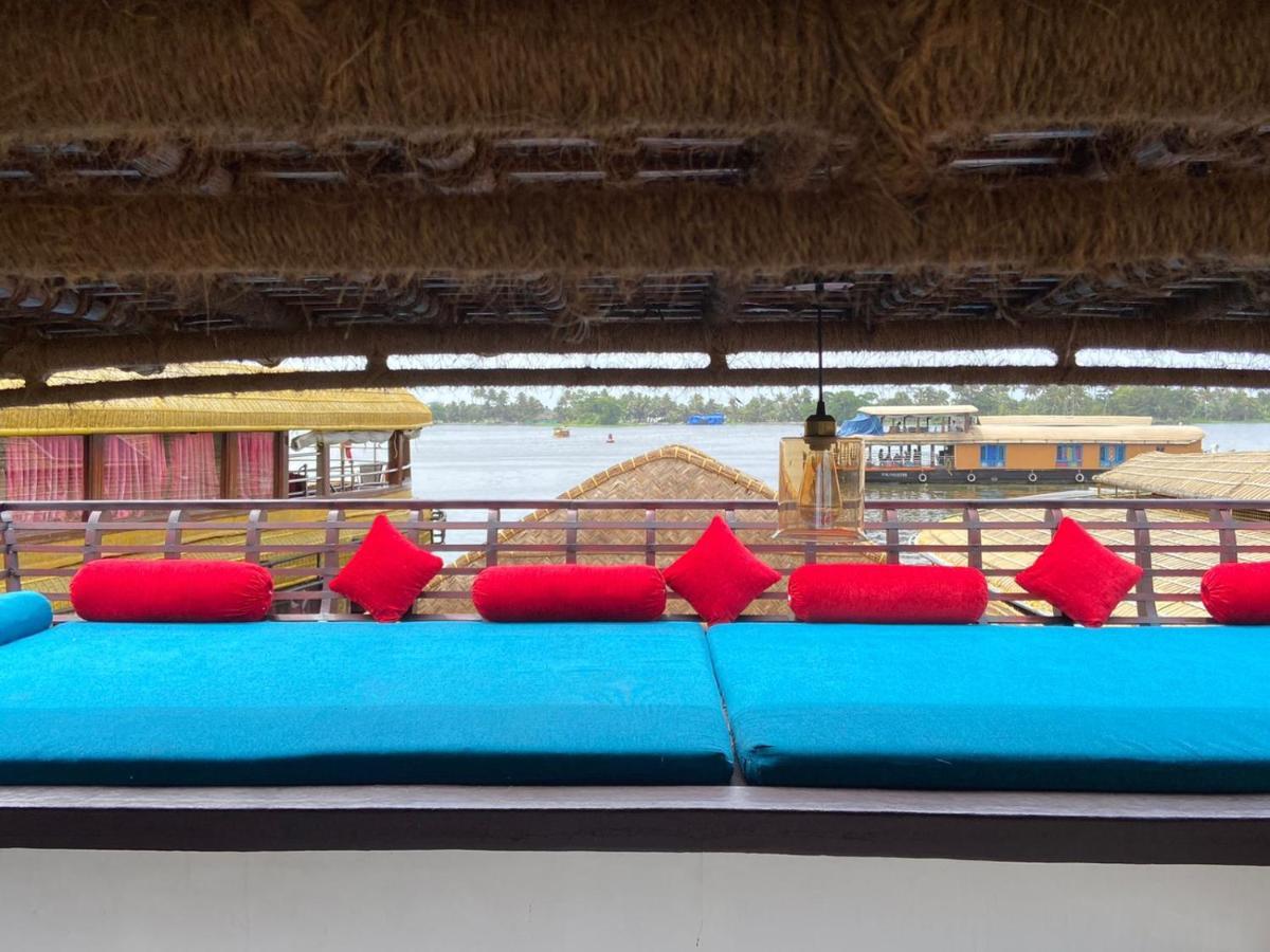 Why Not Houseboat Hotell Alappuzha Exteriör bild