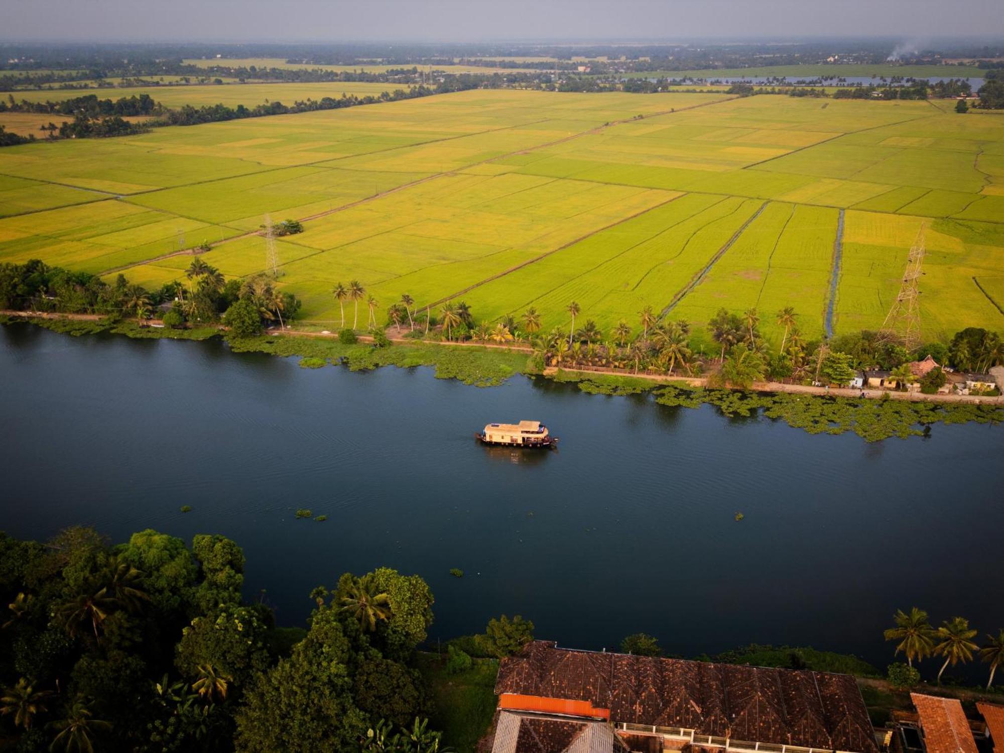 Why Not Houseboat Hotell Alappuzha Exteriör bild