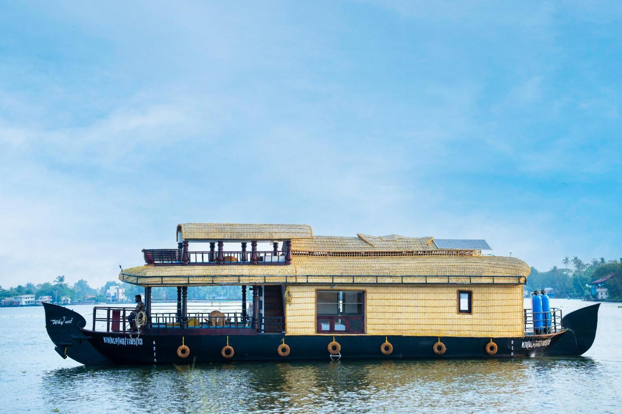 Why Not Houseboat Hotell Alappuzha Exteriör bild