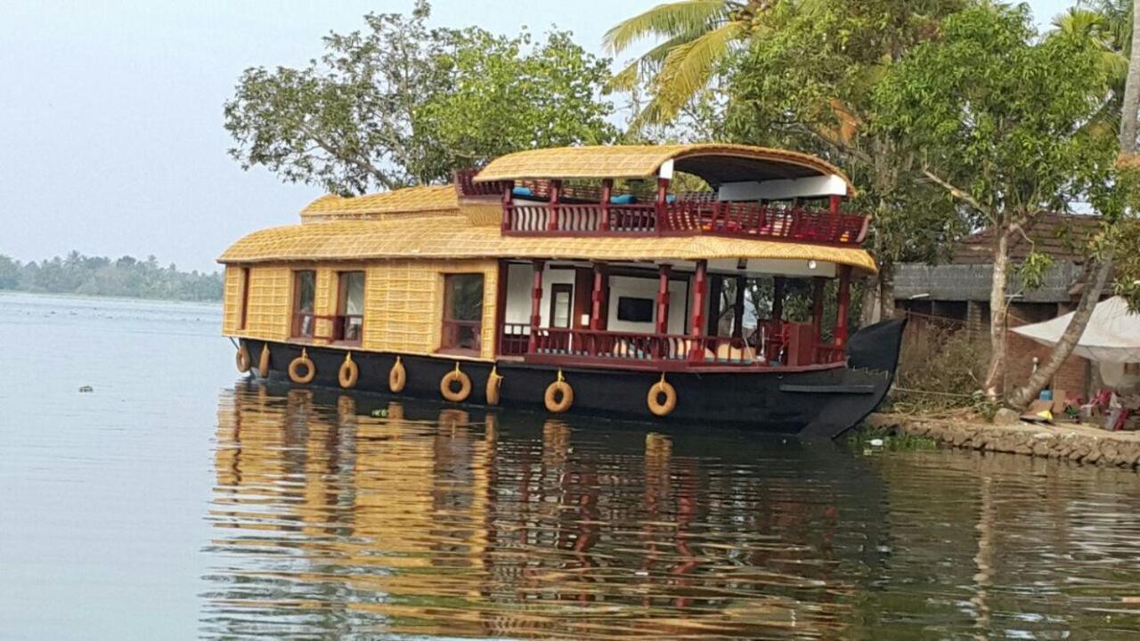 Why Not Houseboat Hotell Alappuzha Exteriör bild